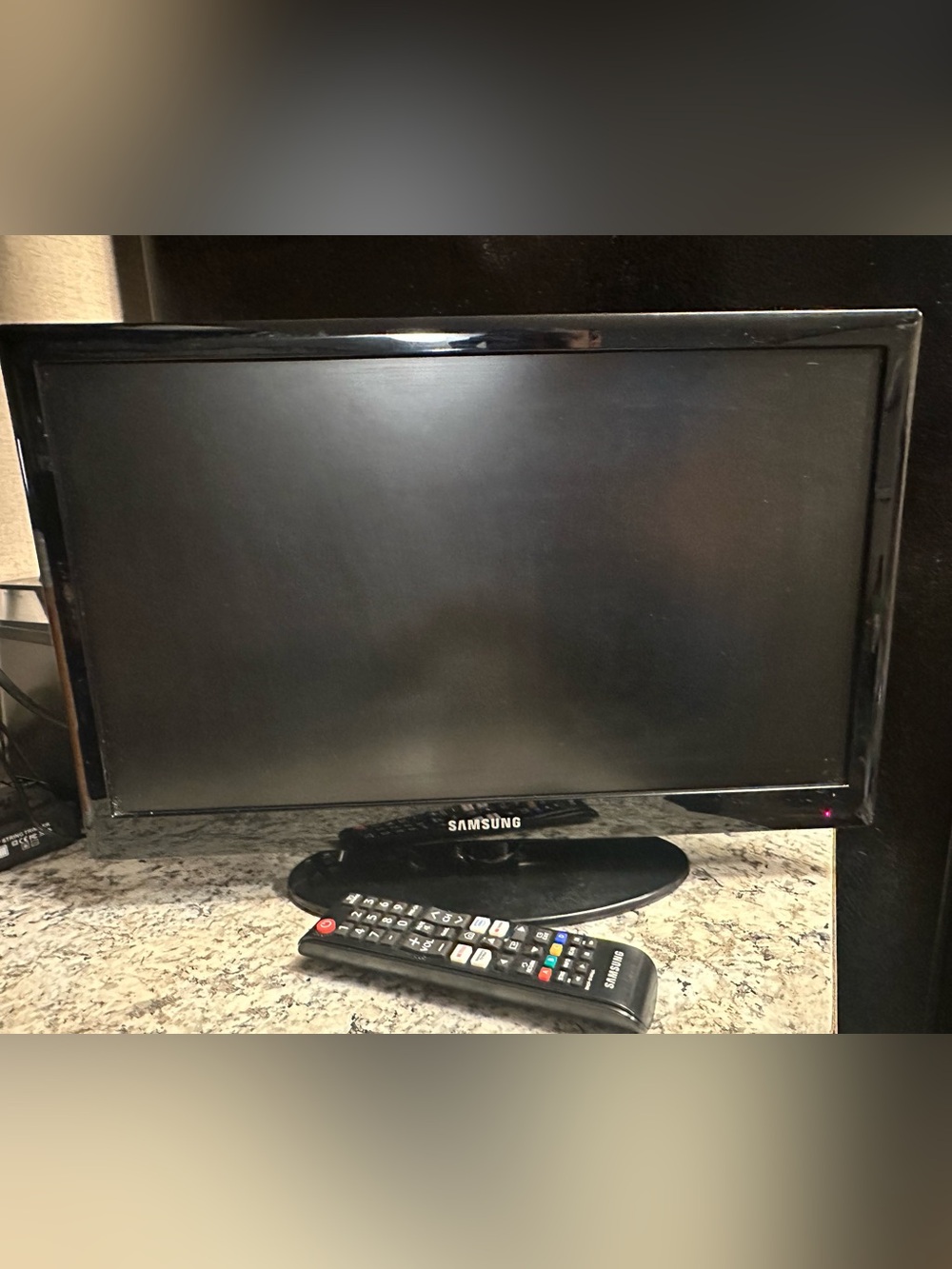 Samsung UN19D4003BD 19" 720p LED LCD TV w/Remote 4 Tiny Home/RV-Countertop-Gamer